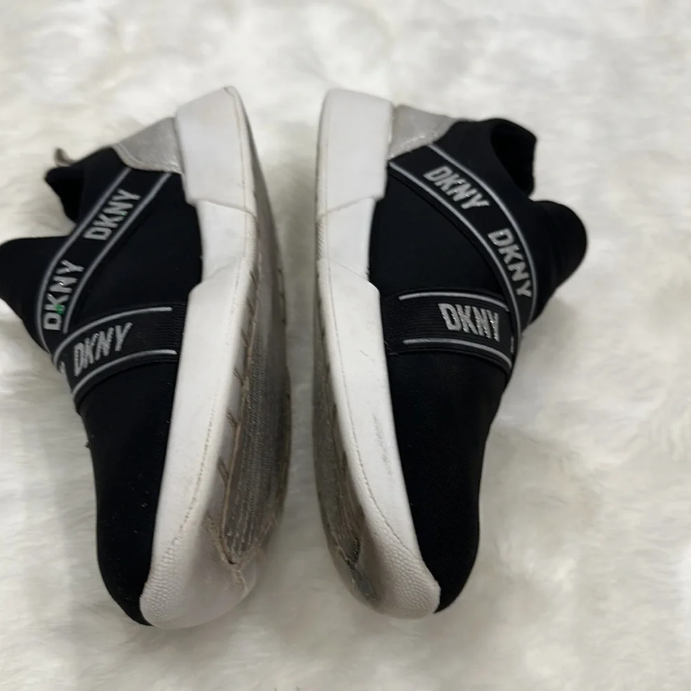DKNY black slip on tennis shoe size 3